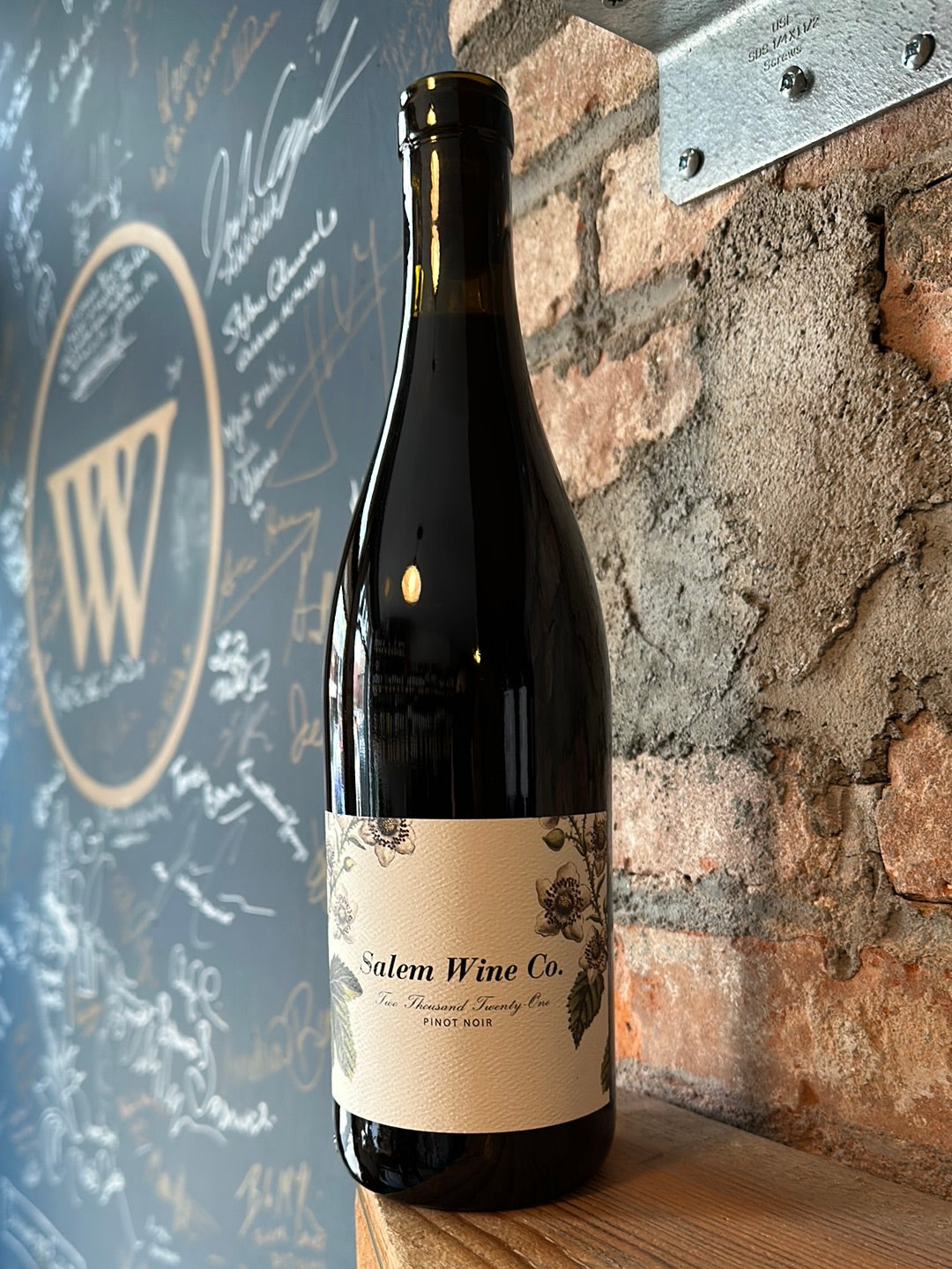 Evening Land Salem Wine Co. Pinot Noir EolaAmity Hills 2021