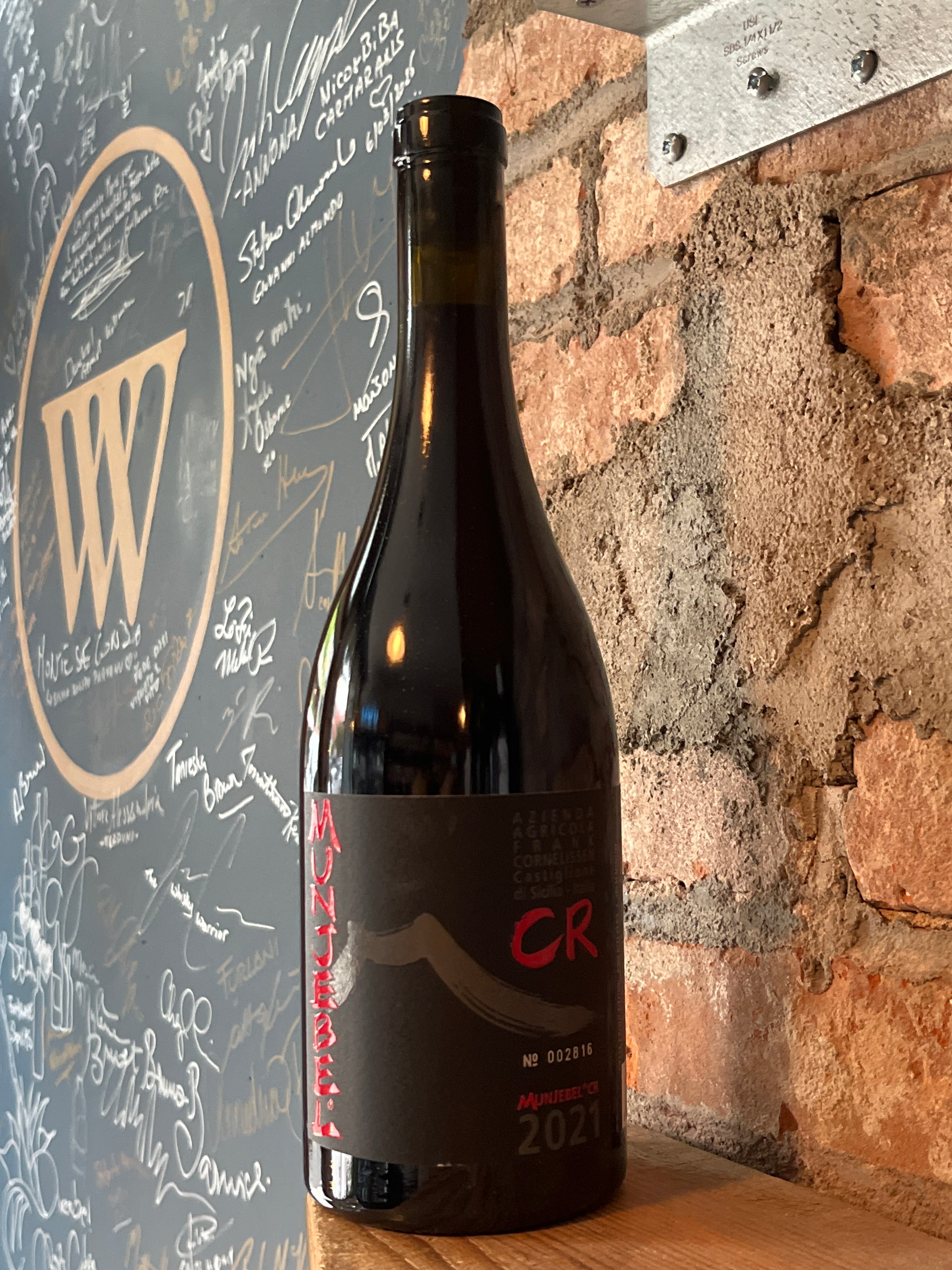ワイン Frank Cornelissen Munjebel 2021 Frank Cornelissen 'Munjebel CR' Rosso 2021 – Vanderbilt Ave Wine