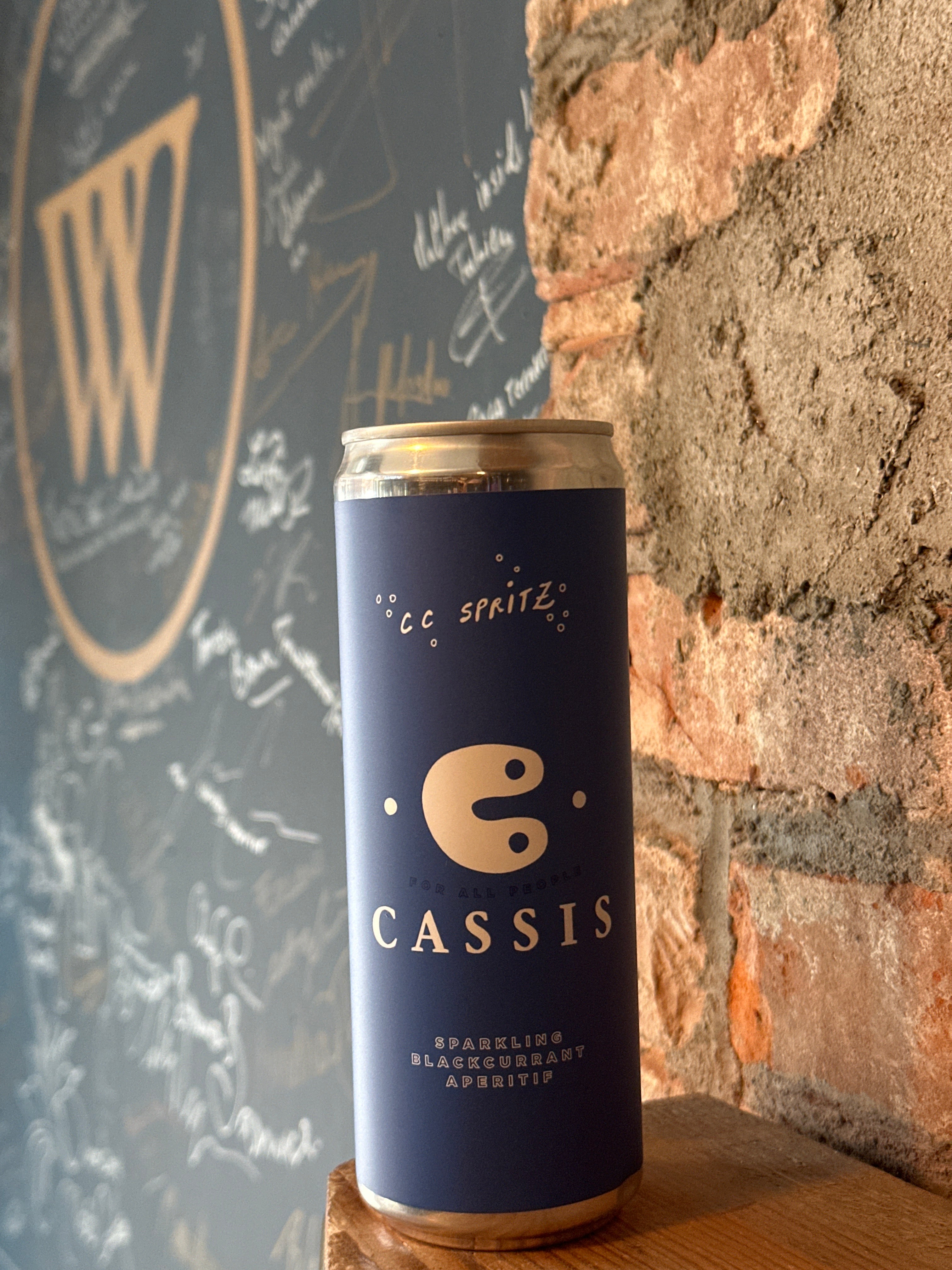 C. Cassis Sparkling Blackcurrant Aperitif Can [355ml] – Vanderbilt Ave ...