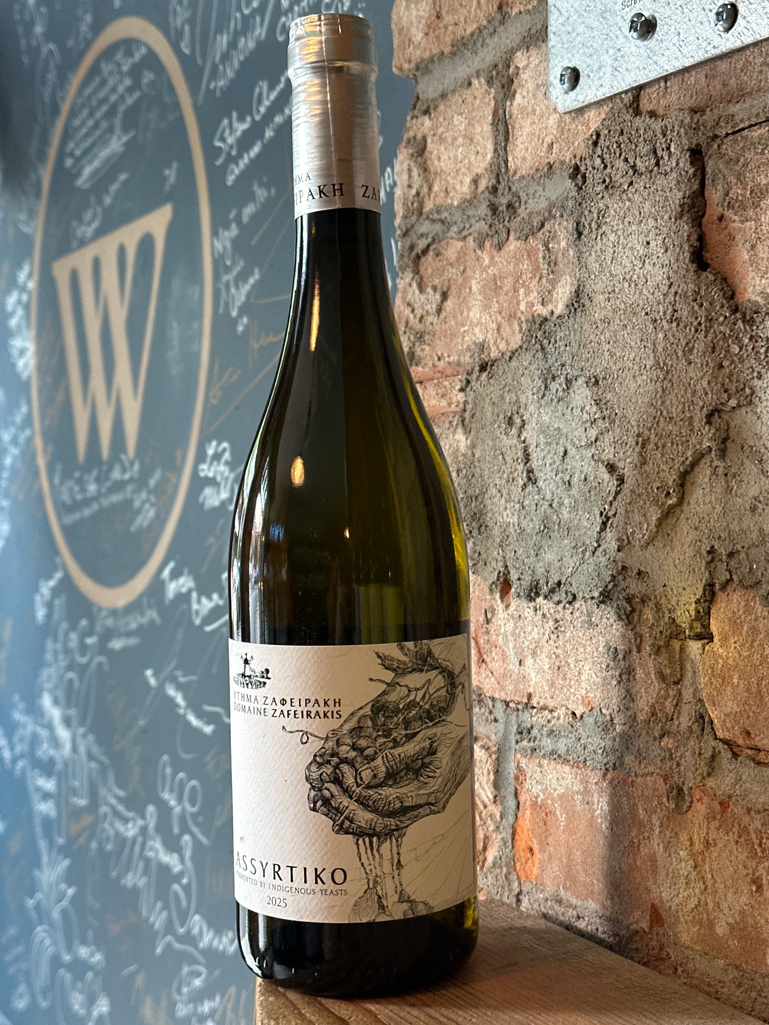 アガリクス酒 Zafeirakis Assyrtiko 2025 – Vanderbilt Ave Wine Merchants | 573